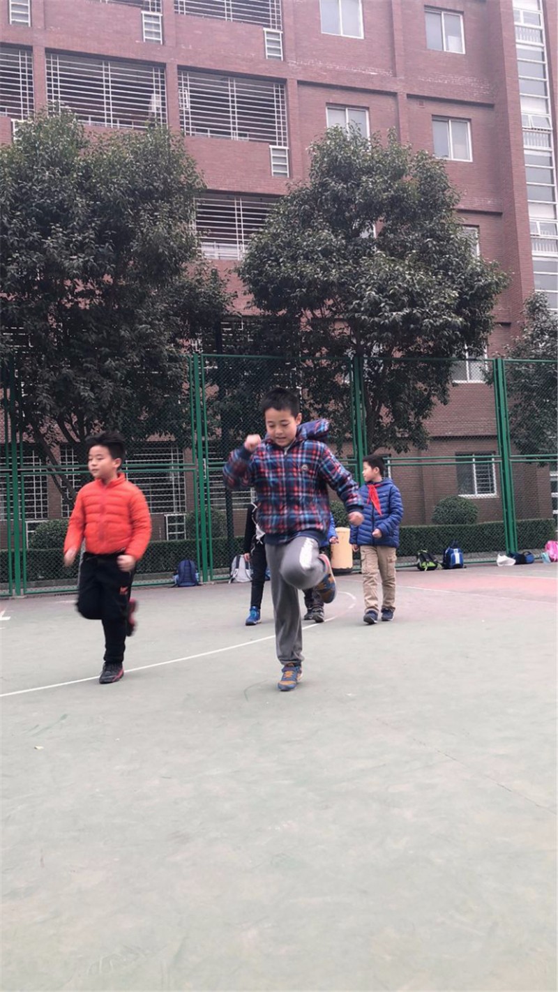 篮球二班 享受运动 收益一生406_副本.jpg